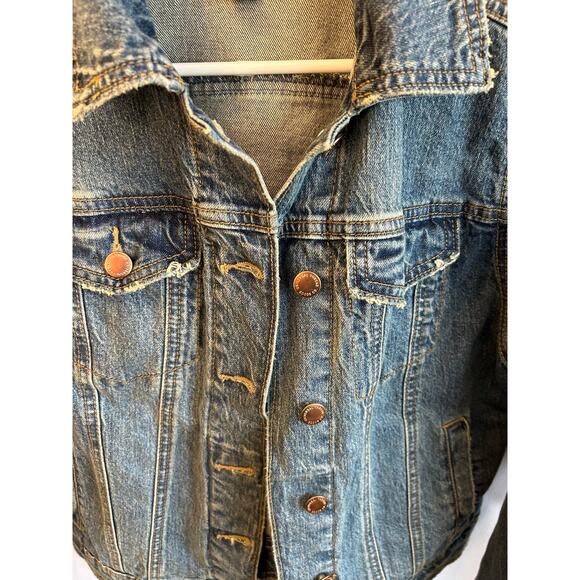 Universal Thread Medium Wash Denim Jacket - Picture 3 of 6